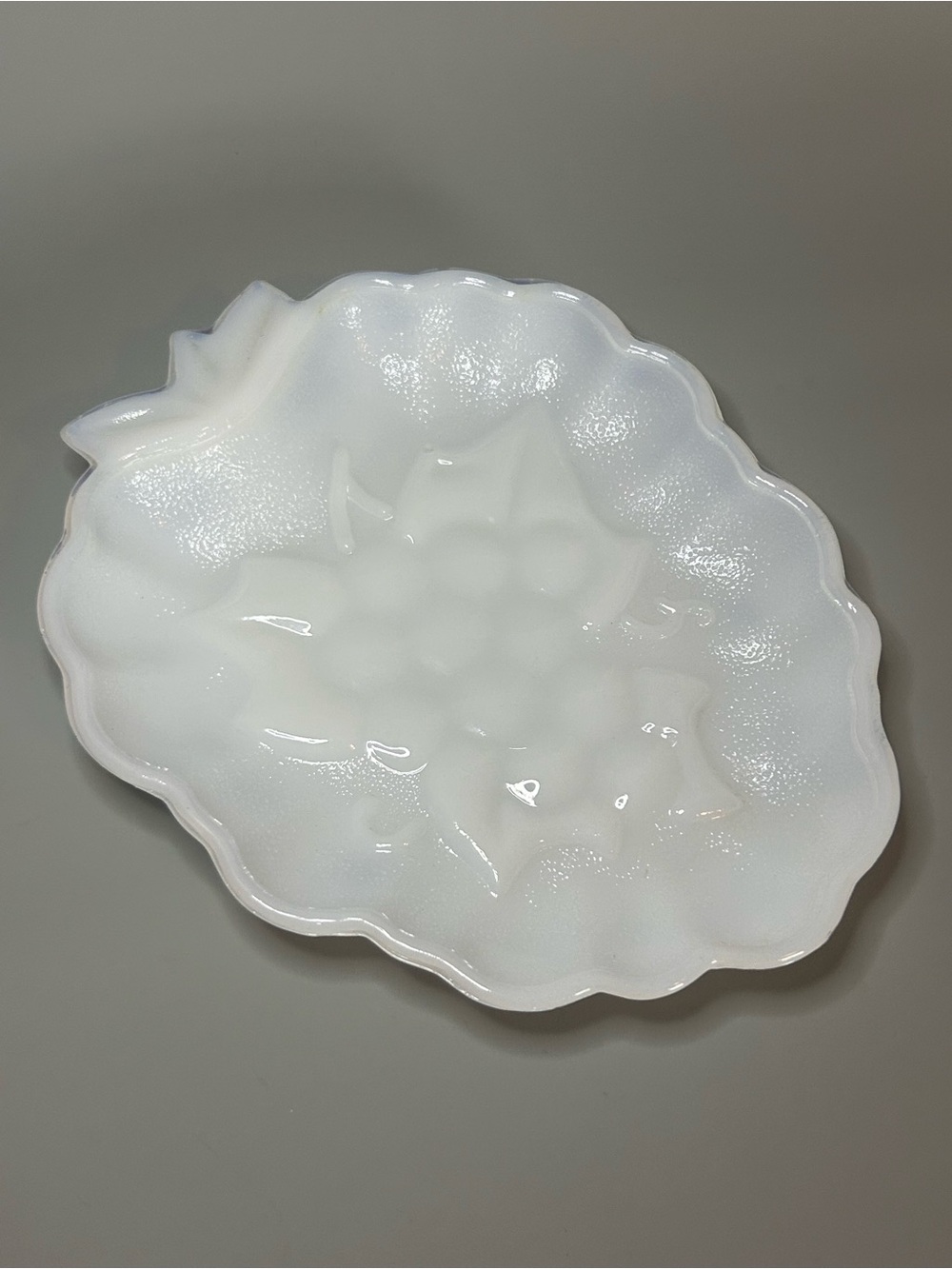 Vintage Indiana Milk Glass White Harvest Grape Leaves Candy Trinket Dish Cottage